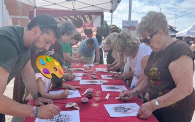 Pintura al vino con Amar el Arte de Paqui Mateo García en la Vl feria de la uva en Aledo (Totana)